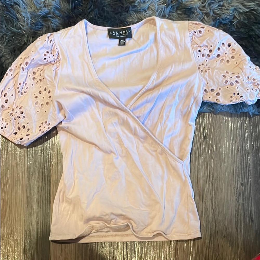 Laundry blouse